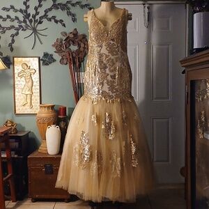 Chicas Gold Embellished Tulle Mermaid Gown